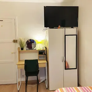 Private Close To Orly Airport 20 Minutes For Eiffel Tower Séjour chez l'habitant Choisy-le-Roi